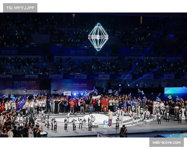 拉斯维加斯大道夜赛，著名歌手在赛前进行表演